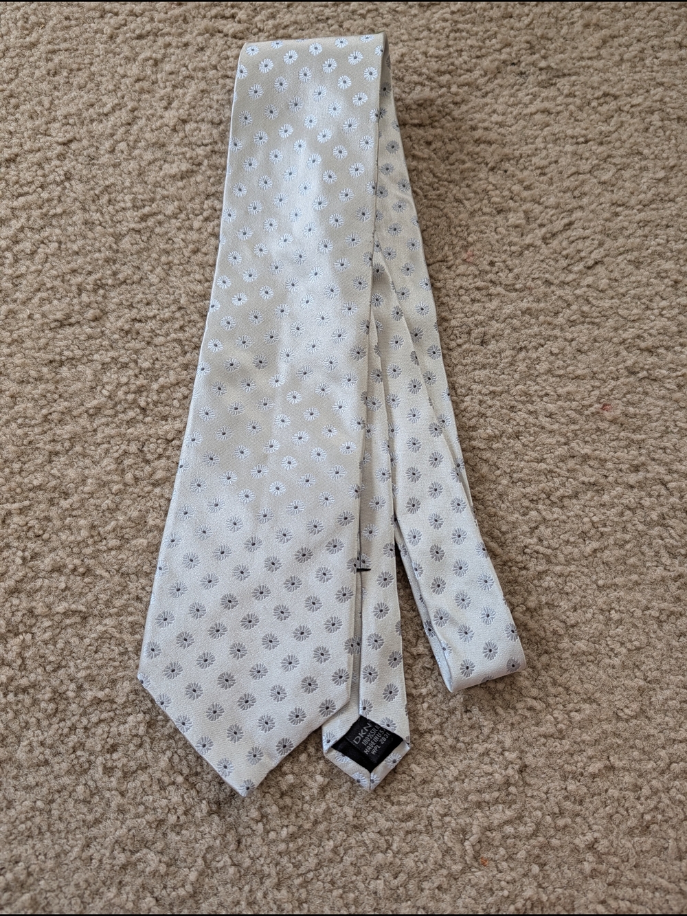 DKNY Silver-Accented White Floral 100% Silk Tie